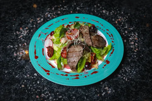 Signature roast beef salad