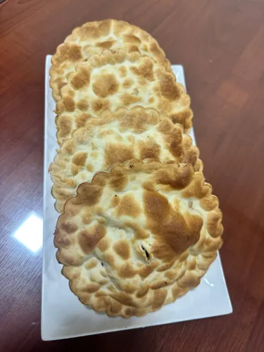 Minced meat with cheese fitchi
