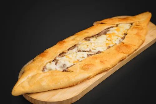 Minced meat pide