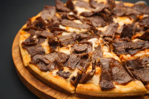 Beef doner pizza