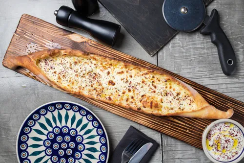 Cheese pide