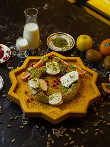 Katmer with ice cream and simit