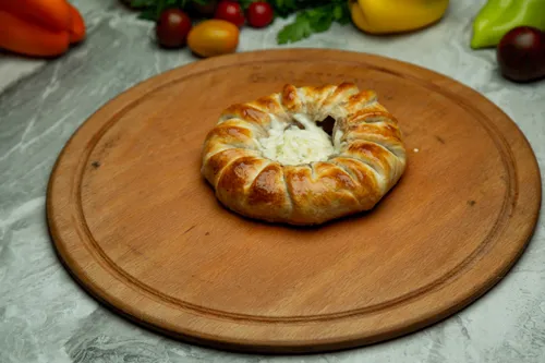 Flower-shaped bun