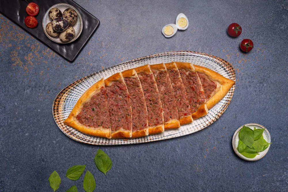 PIDE WIHT MINCED MEAT