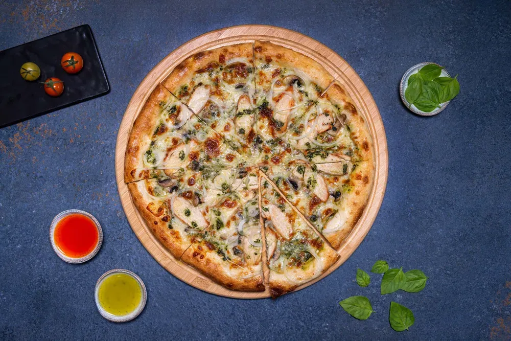 PIZZA WIHT CHICKEN