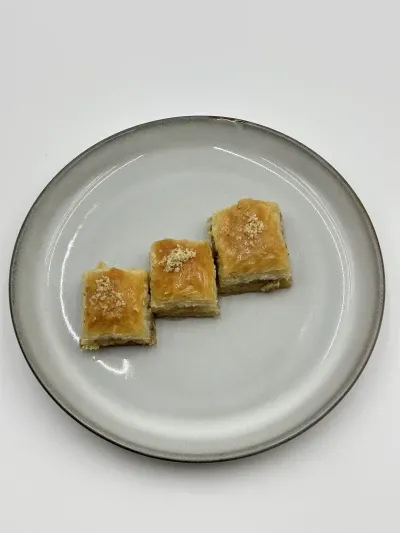 Nut Pahlava