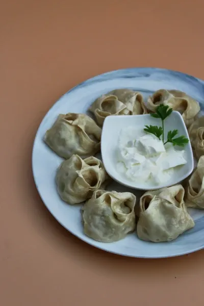 Manti with sliced ​​meat