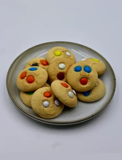 M&M