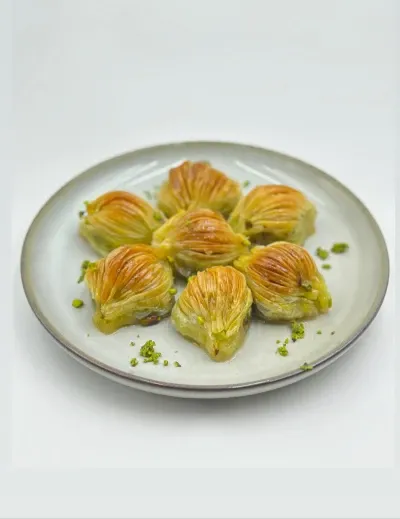 Mussel with pistachio