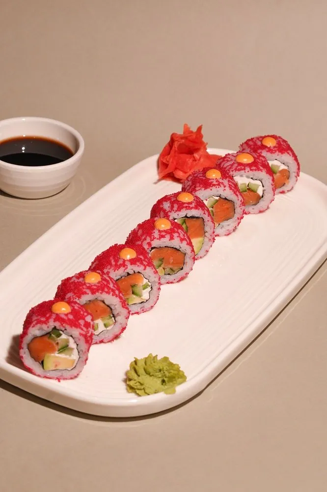 California roll with salmon